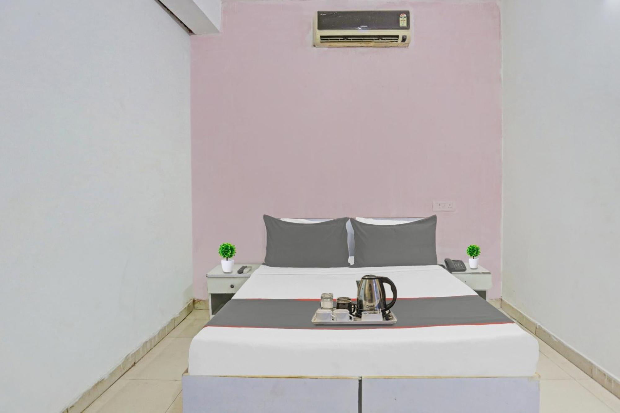 Hotel O Imperial Residency Near Dashrath Puri Metro Station Nova Deli Exterior foto