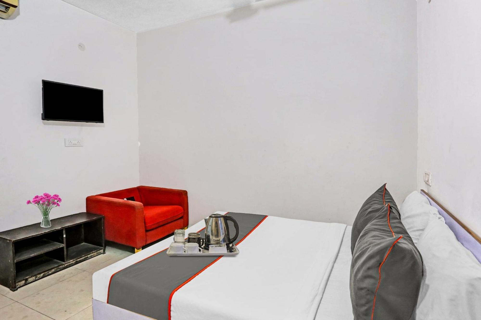 Hotel O Imperial Residency Near Dashrath Puri Metro Station Nova Deli Exterior foto